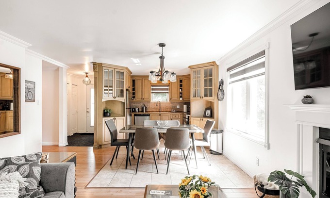 Magog Condo | Cozy 3 bedroom +loft condo in Magog .Near lake,mountains and downtown
