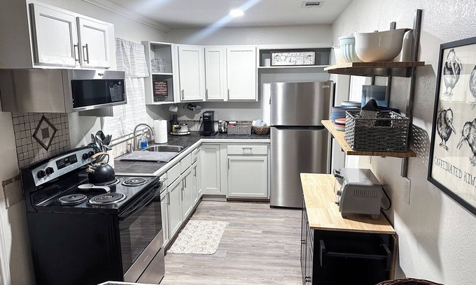 Rio Vista House | Cozy 3-Bedroom Retreat in San Marcos