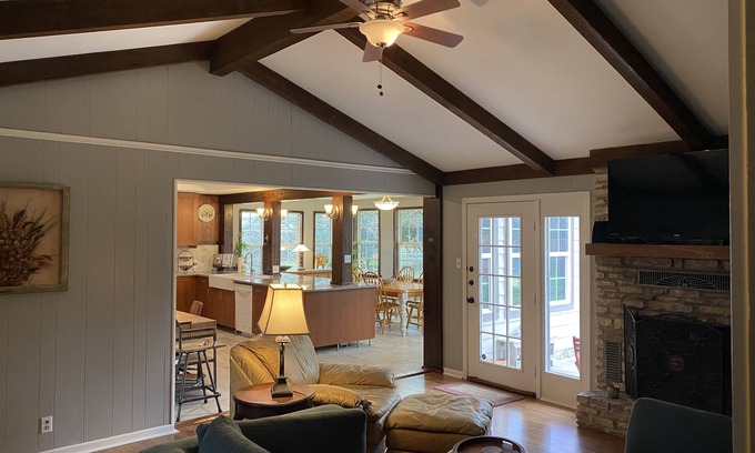 Dripping Springs House | Cozy 3 bedroom home less than a mile from downtown Dripping Springs!
