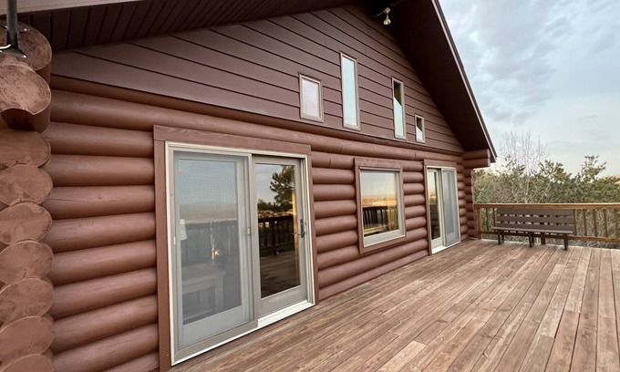 Black River Falls House | Cozy 3 story Log Cabin with space for the entire family and an amazing view