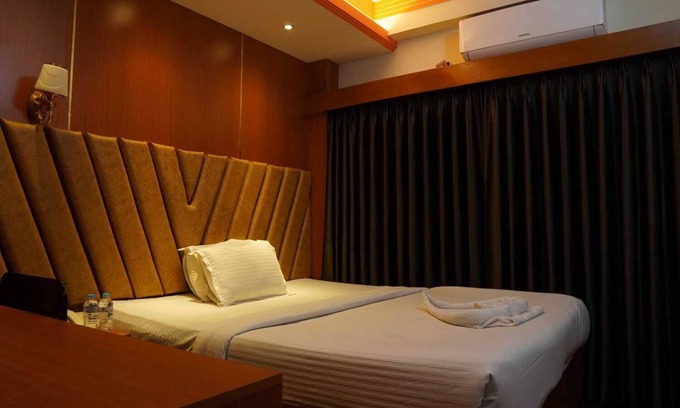 Uttara Hotel | Cozy 37-bedroom hotel with WiFi, AC in lovely Dhaka
