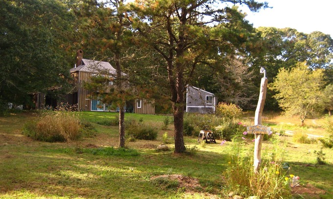 West Tisbury Cottage | Cozy 3BR Cottage with Lambert's Cove Beach access