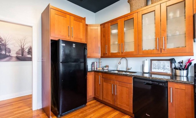 Germantown Apartment | Cozy 3BR Haven Comfort & Charm