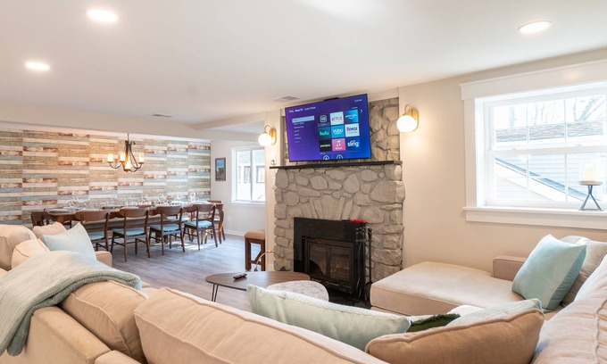 High Bridge House | Cozy 4 Bdrm/2 Bath Home - Ideal For Extended Stays