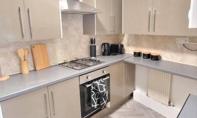 Accrington House | Cozy 4-Bed House in Accrington