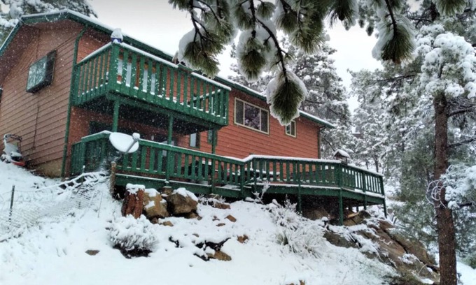 Bailey Cabin | Cozy 4-Bedroom Cabin w/Hot Tub + King Master Bed