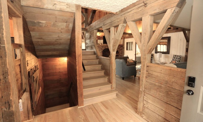 Seward County Cabin | Cozy 4-bedroom cabin with WiFi, near Seward, located on 10 acres.
