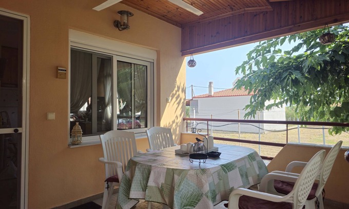 Pangaio House | Cozy 4-bedroom house with WiFi, AC in fabulous Orphan