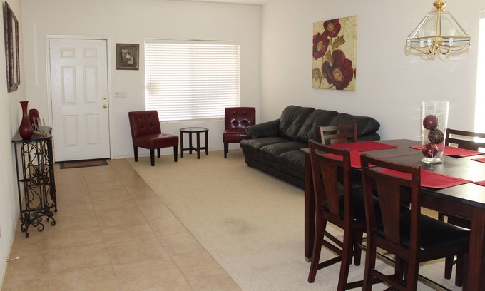 Tartesso House | Cozy 5 Bdrm 2.5 ba with a Pool!
