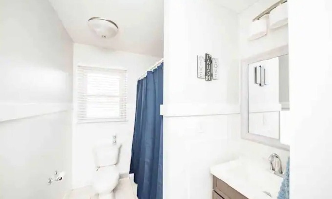 Lynchburg House | Cozy 5-bedroom house; full of amenities and more