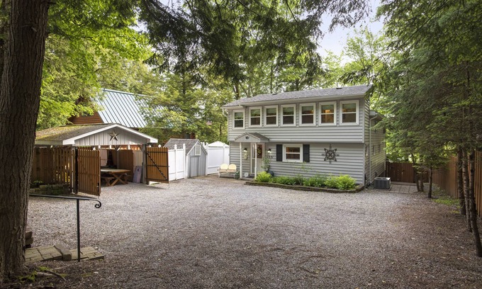 Forestport House | Cozy ADK Lake House - Private Dock, Firepit, close to Old Forge!