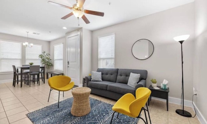 Georgetown House | Cozy & Affordable 3BR Townhouse with a Private Yard in East Georgetown!