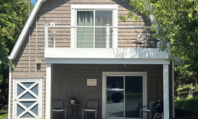 Drummond Cottage | Cozy affordable cottage near shopping, restaurants and trail access!