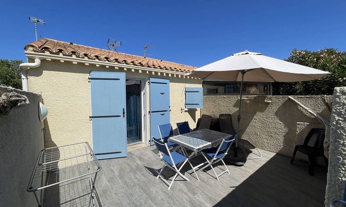 Saint-Cyprien Plage Villa | Cozy Air-Conditioned Villa with Terrace, Close to Beach and Shops, Pet-Friendly, Parking Included