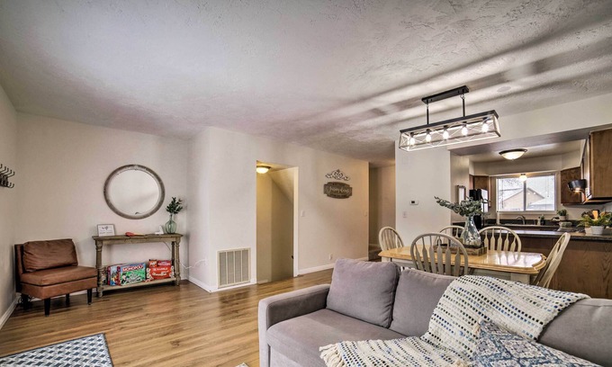 Ammon Apartment | Cozy Ammon Retreat w/ Patio & Grill!