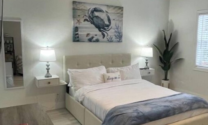 Mango Groves Apartment | Cozy and Bright Beach Retreat