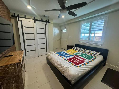 Sunnyvale West Bed & Breakfast | Cozy and Bright Guest Suite in Heart of Sunnyvale