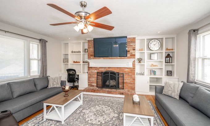 Kings Mills House | Cozy and Close to Kings Island