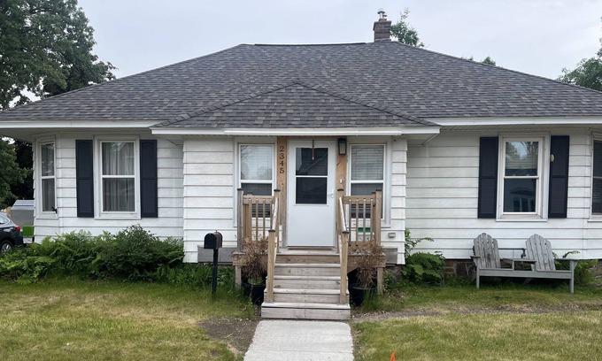 Stevens Point House | Cozy and Close to downtown!
