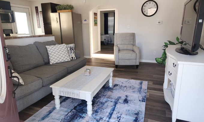 Ballwin House | Cozy and Comfortable Home in West County