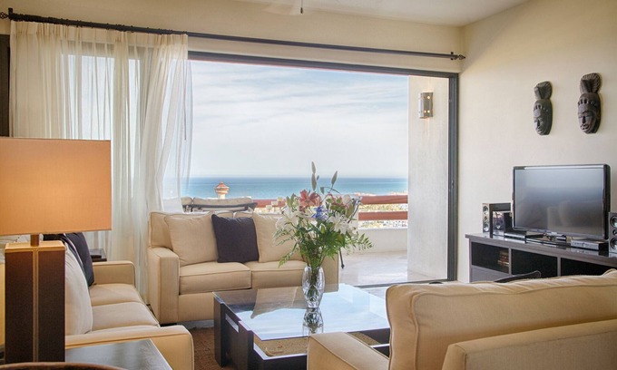 San Jose del Cabo Condo | Cozy and Homely Condo With Huge Terrace & Incredible Ocean Views