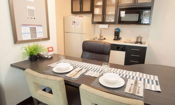 Anaheim Resort Resort | Cozy and Homey Feels! Pet-friendly, Short Drive to Honda Center