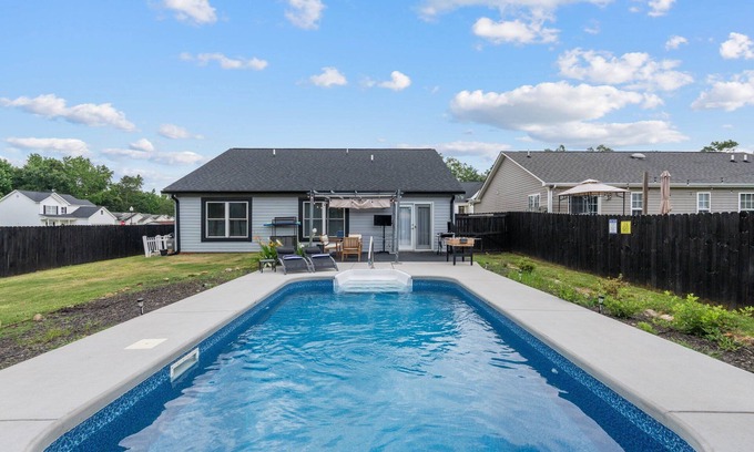 Conestee House | Cozy and luxurious Home with Pool 3BR 2BT