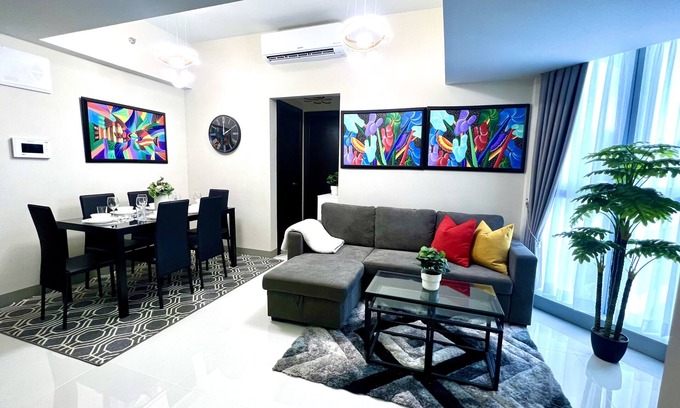 Pinagsama Condo | Cozy and Modern 2 Bedrooms + Maid’s Room| Bathtub | 600 Mbps