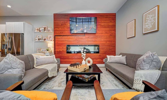 Fountain Square House | Cozy and Modern 4BR Near Downtown Indy