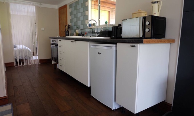 Broadwindsor Cabin | Cozy and Peaceful Cabin 15 Mins From Lyme Regis