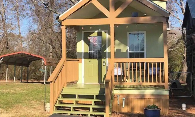 Forsyth County House | Cozy and Peaceful Tiny House on a 100-acre Farm
