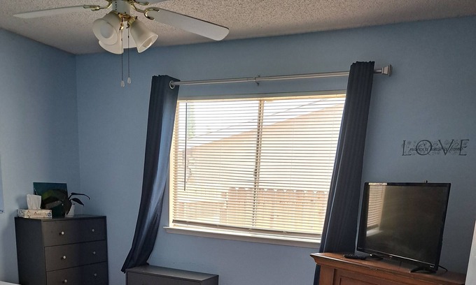 Pittsburg House | Cozy and Private-Close to Everything!