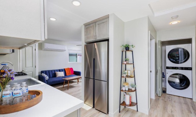 Fontana House | Cozy and Quiet Front House