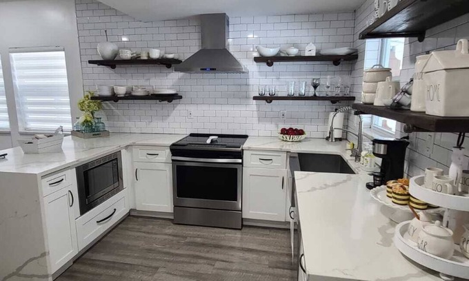 Edgewood House | Cozy and relax house, 7 minutes from downtown Fort Myers.n