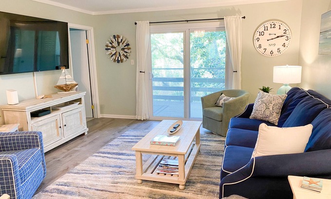 Fernandina Beach Condo | Cozy and Secluded 2BR/2BA fully equipped condo just a short walk to the beach