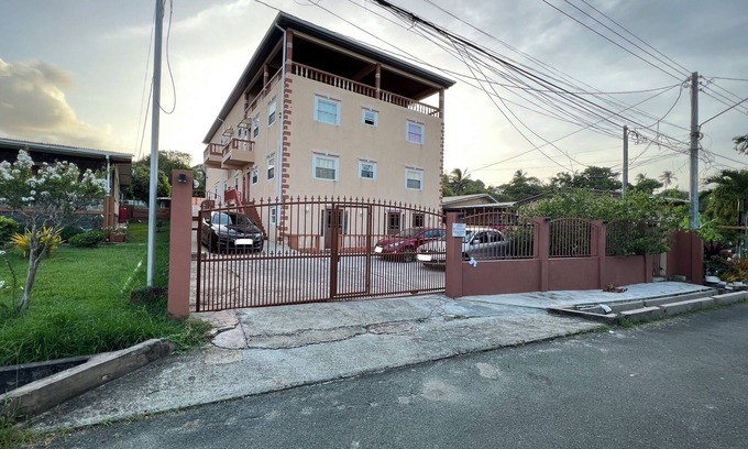 Lambeau Apartment | Cozy and Spacious Apartment in Lambeau, Tobago