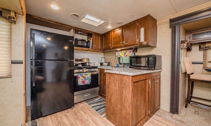 Aransas Pass House | Cozy and Spacious RV- Close to Port A & Rockport!