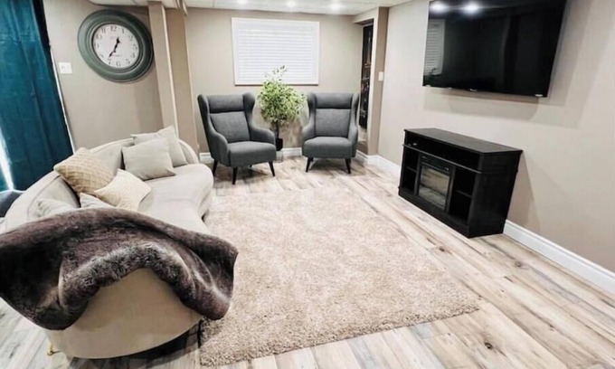 Kitchener Apartment | Cozy and sparkling 2 Bedroom Suite