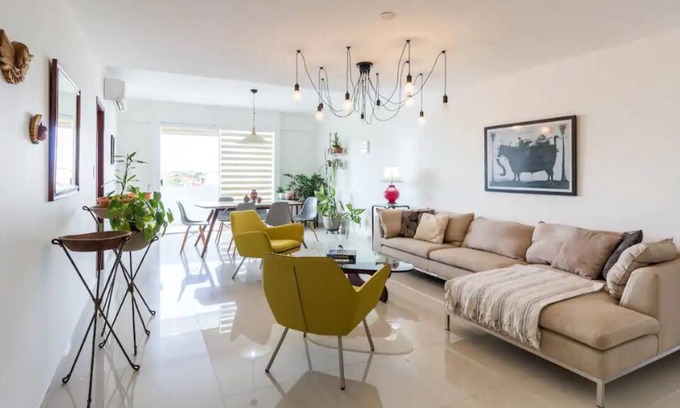 Santa Cruz House | Cozy apartment overlooking the park!
