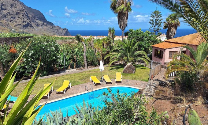 Buenavista del Norte Apartment | Cozy apartment in Buenavista Del Norte