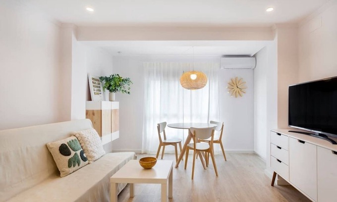 Playa Pobla de Farnals Apartment | Cozy apartment next to the beach