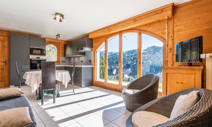 Les Gets Apartment | Cozy apartment: 1 bed, parking, WiFi, pets allowed