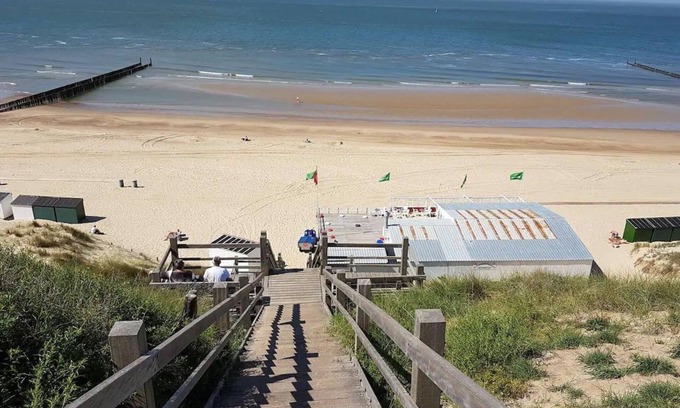 Groot Valkenisse House | Cozy apartment at the foot of the dunes
