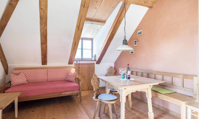 Unterammergau Apartment | Cozy Apartment "Ferienwohnung Wachsbichl" with Mountain View