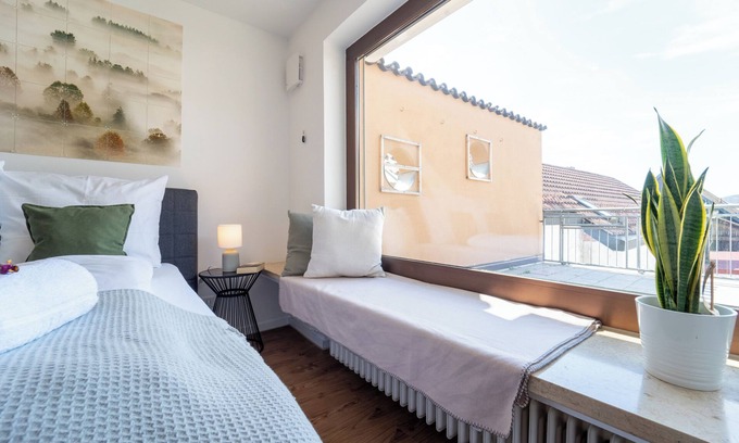 Kelheim Apartment | Cozy apartment fully equipped with roof terrace J&K Apartments