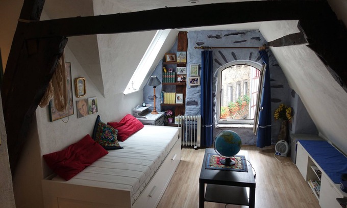 Beilstein Apartment | Cozy Apartment in 14th Century Historic Building in Beautiful Medieval Town