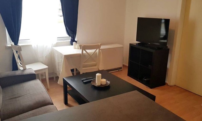 Unterbilk Apartment | Cozy apartment in a great location!