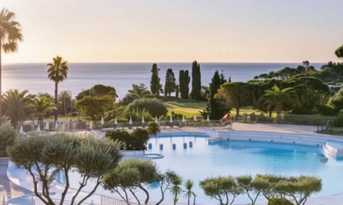 Agay Apartment | Cozy Apartment in Agay with Stunning Views
