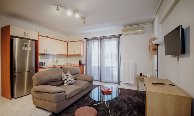 Agia Paraskevi House | Cozy Apartment in Agia Paraskevi