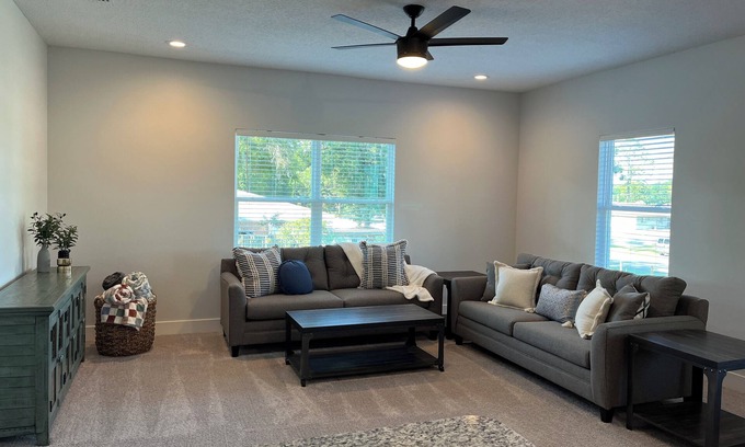 Lake City Apartment | Cozy Apartment in Lake City, only minutes from the baseball fields and food!